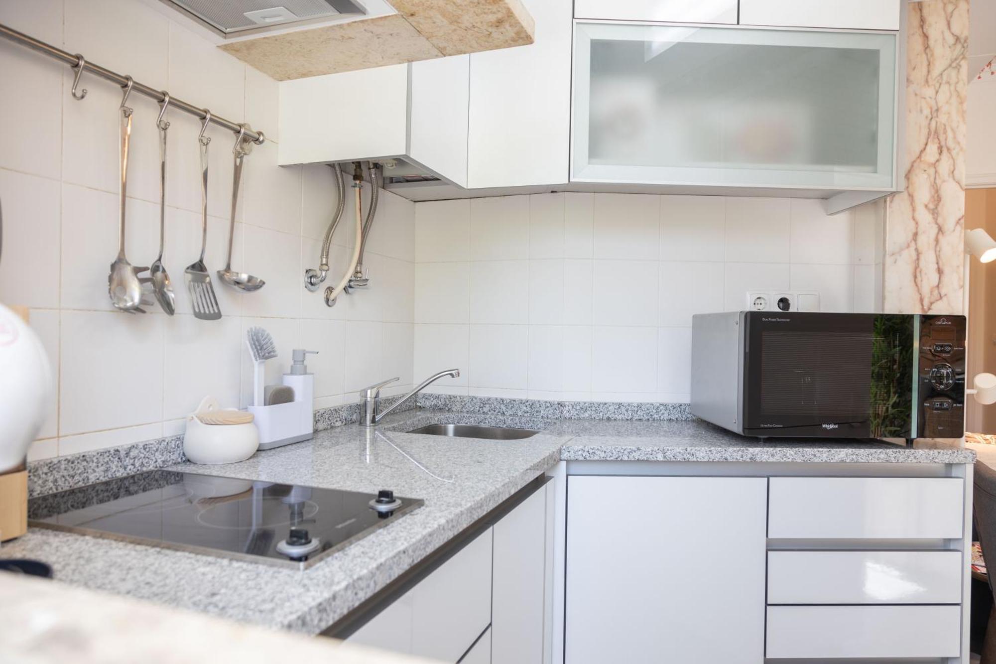 Fancy 2bdr Duplex With Patio By Lovelystay * Lissabon