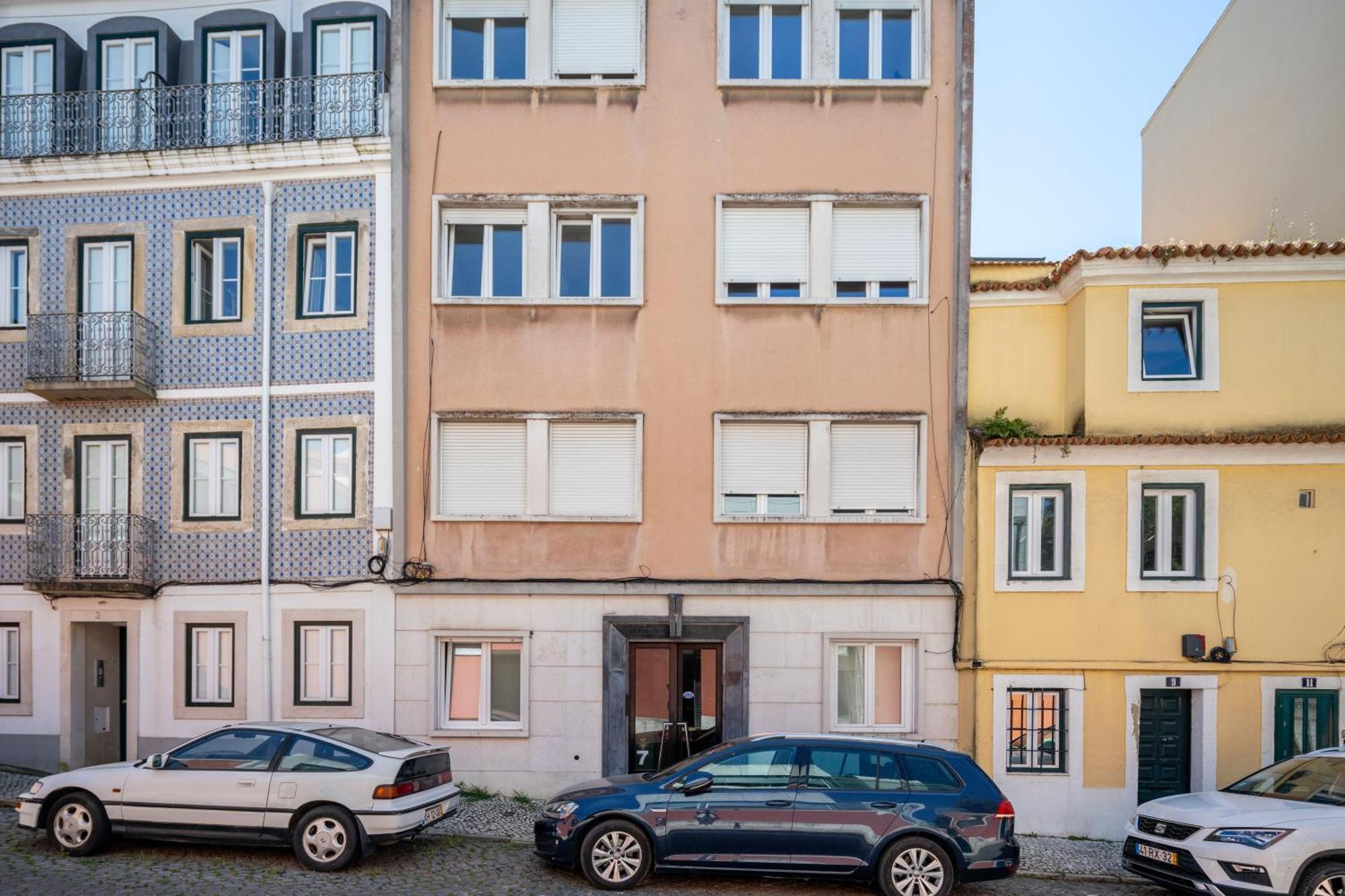 Apartment Fancy 2bdr Duplex With Patio By Lovelystay Lissabon
