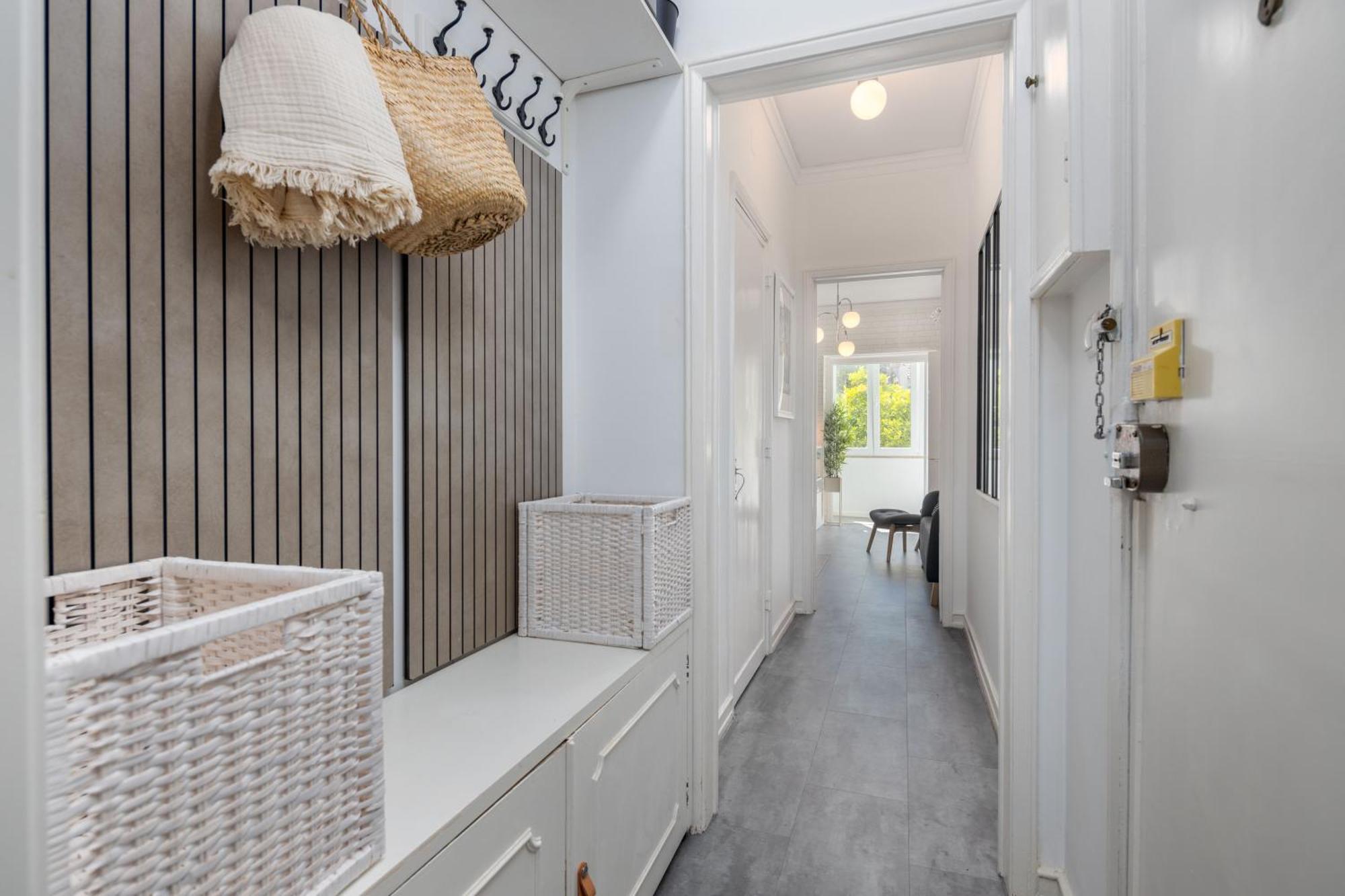 Fancy 2bdr Duplex With Patio By Lovelystay Lissabon