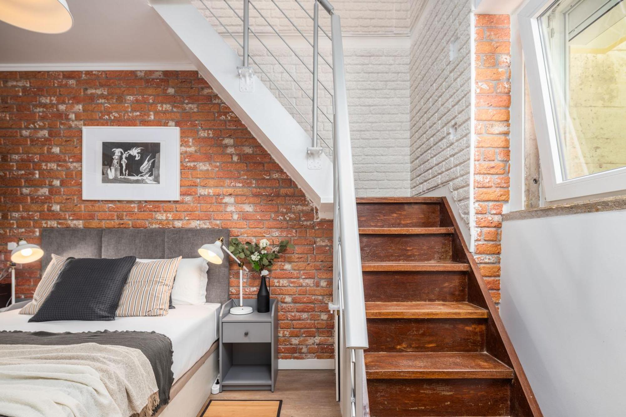 Fancy 2bdr Duplex With Patio By Lovelystay * Lissabon